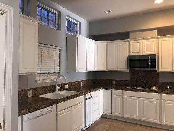 4th image of 435 Sheridan Ave APT 207