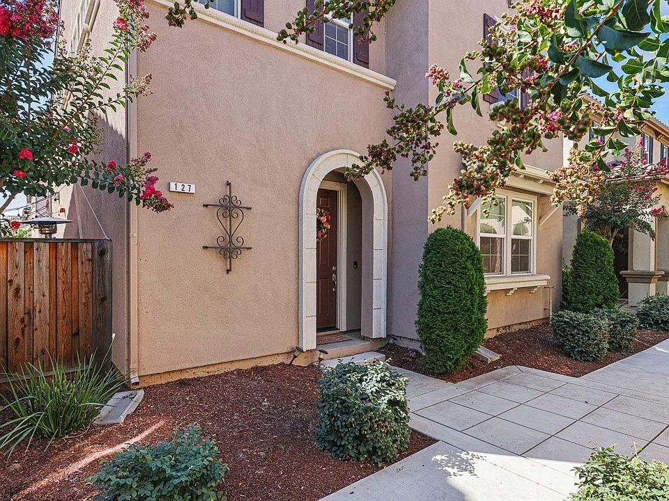 1st image of 127 Palomino Pl
