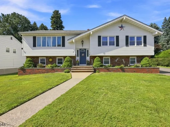 17 Dando Ct, Clifton City, NJ 07013