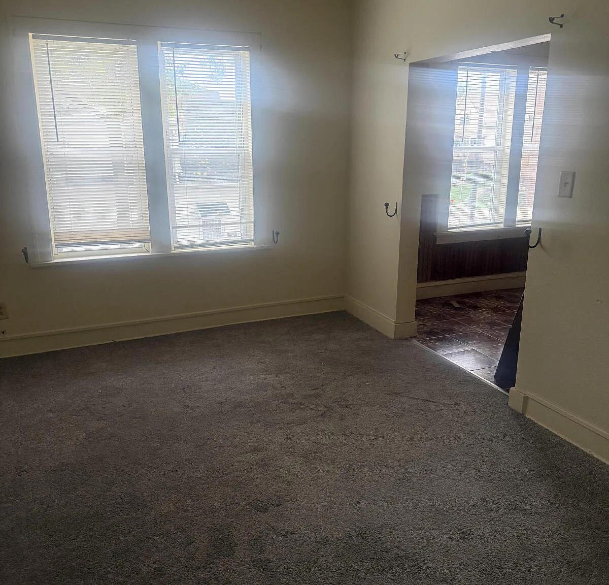 2 bed, 1.0 bath, $925 — Photo 1