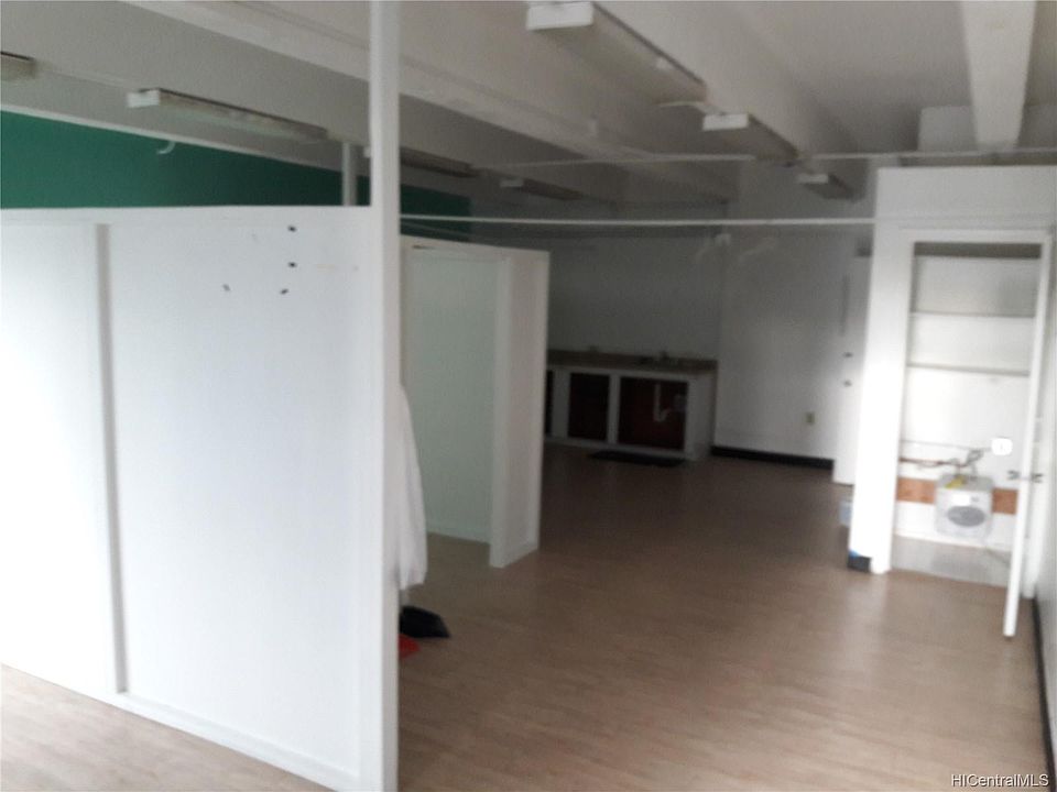 2nd image of 1020 Keeaumoku St #201