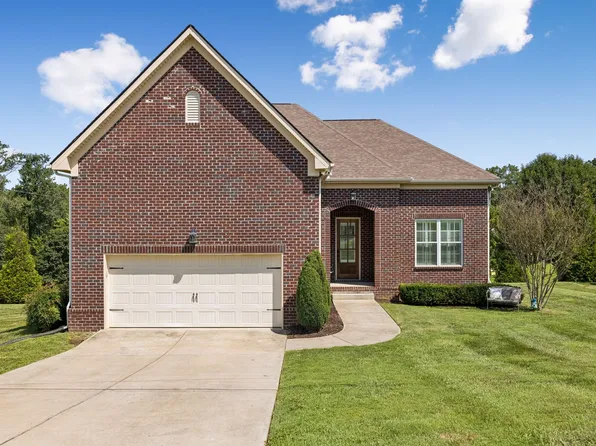 17016 Plantation Way, Bon Aqua, TN 37025