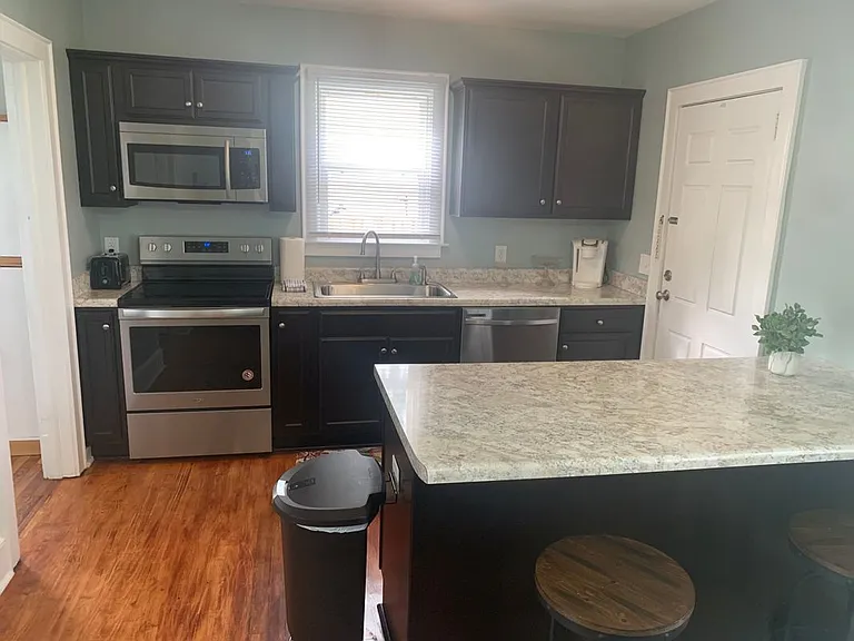 2145 Monroe St — Photo 13