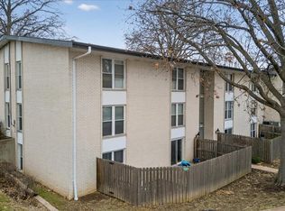 10445 Briarbend Dr APT 5, Saint Louis, MO