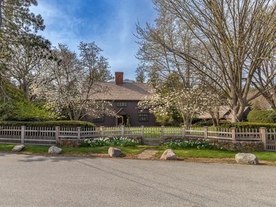 638 Bay Rd, South Hamilton, MA, 01982