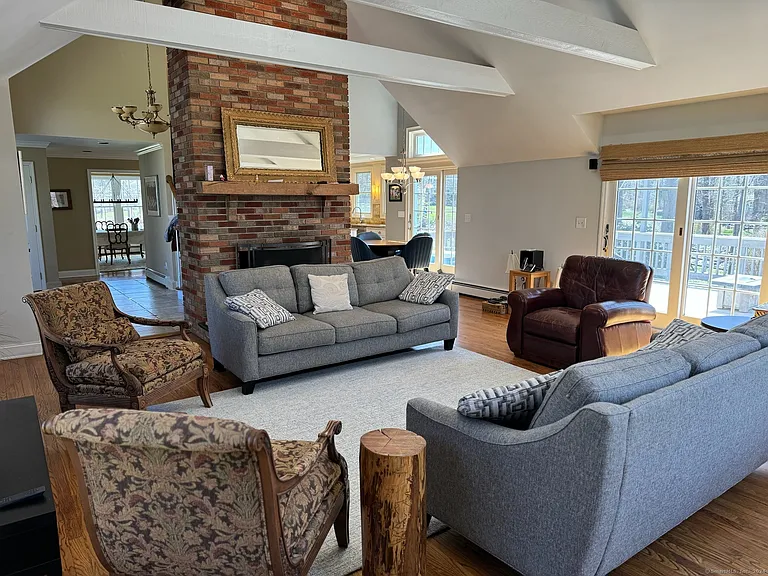 11 Van Campen Ln — Photo 18