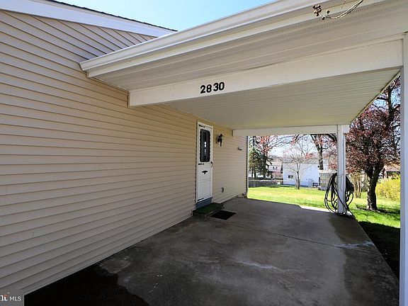 3rd image of 2830 Lamott Ave