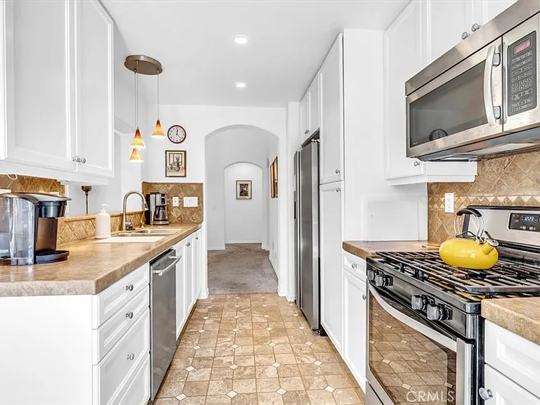 4 Veroli Ct — Photo 12