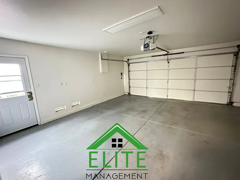 5620 Bridgecross Dr — Photo 5