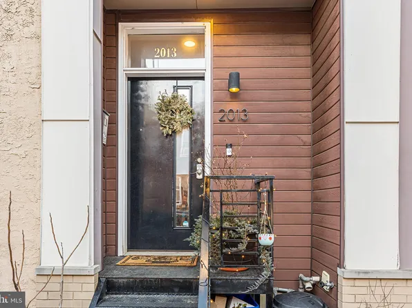 2013 E York St, Philadelphia, PA 19125