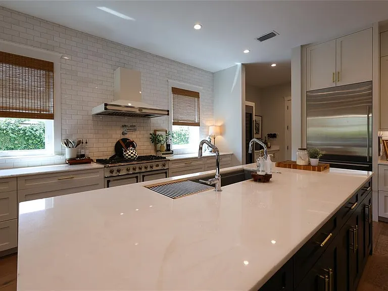 2402 W Parkland Blvd — Photo 18