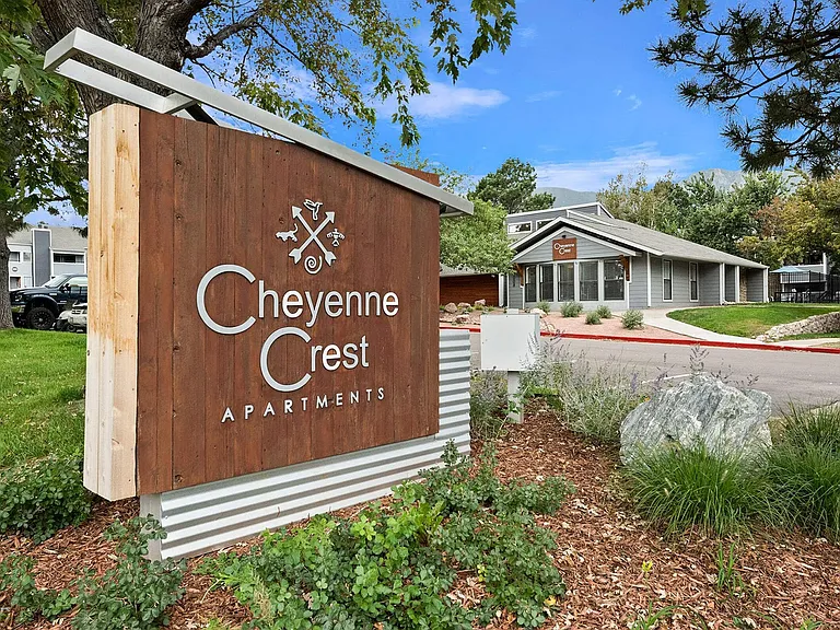 Chyenne_Crest-00058-2