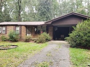 1738 Possum Trot Rd, Deatsville, AL 36022