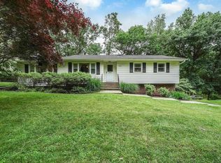 106 E Mountain Rd, Wappingers Falls, NY 12590