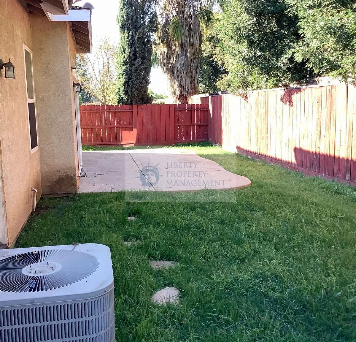 3 bed, 1603 sqft, $2,295 — Photo 2