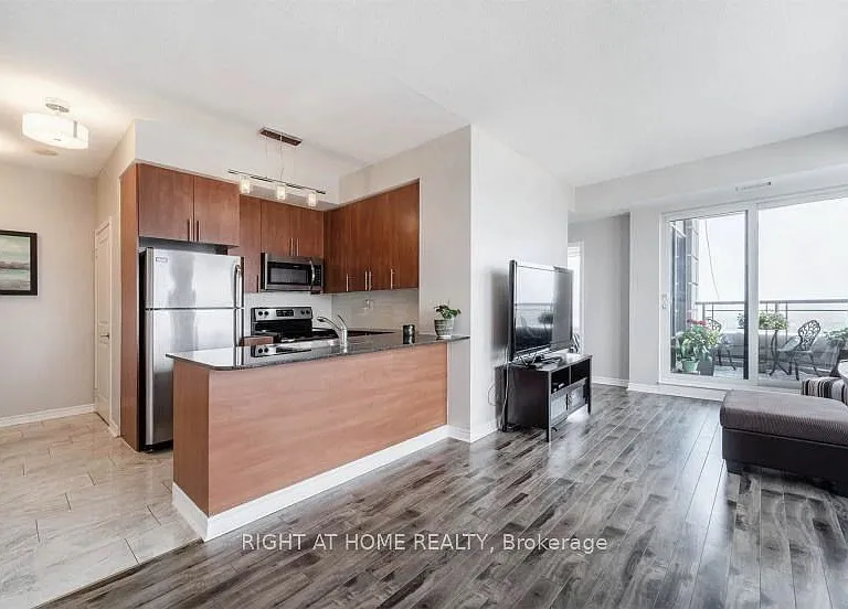 385 Prince Of Wales Dr #3211 — Photo 3