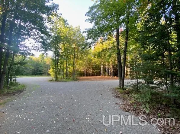 42nd Rd, Wetmore, MI 49895