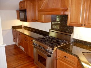 503 Abbey Springs Dr APT D, Fontana, WI 53125