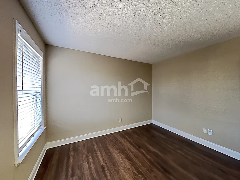 13634 Riding Hill Ave — Photo 16