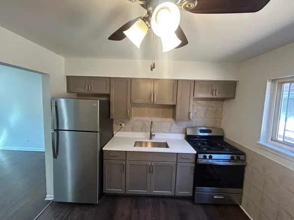 7204 W 53rd St #2, Summit Argo, IL 60501