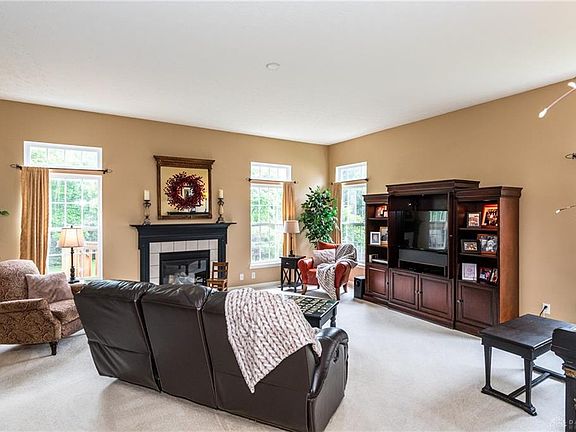 5th image of 526 Ashbury Farms Dr