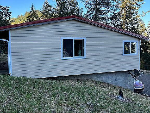 4th image of 35350 Washburn Heights Dr