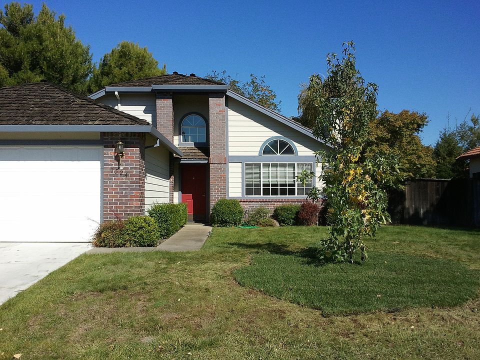 1st image of 1524 Blue Ln
