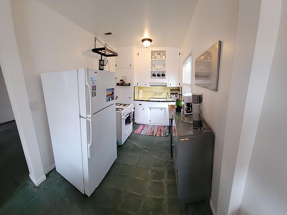 5th image of 4761 1/2 Wilson Ave #4761-1/2