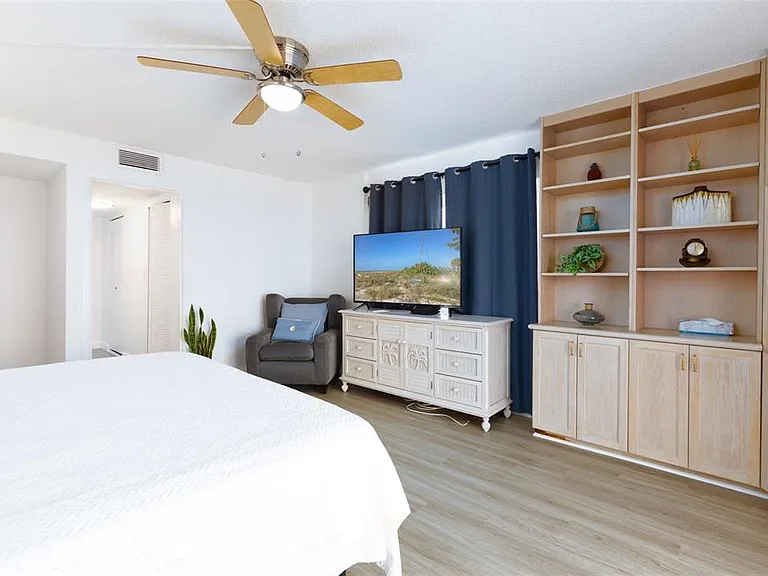 11000 Gulf Blvd #1002 — Photo 24