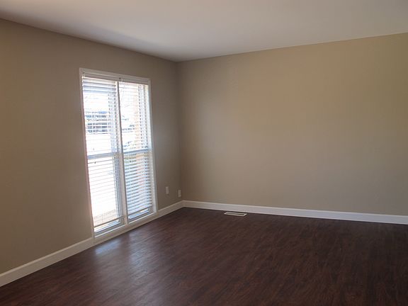 4th image of 1117 Rue La Ville Walk