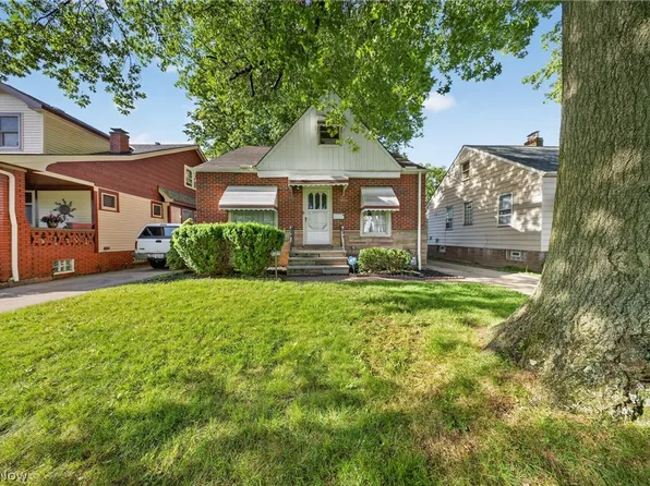 8122 Fernhill Ave, Parma, OH 44129