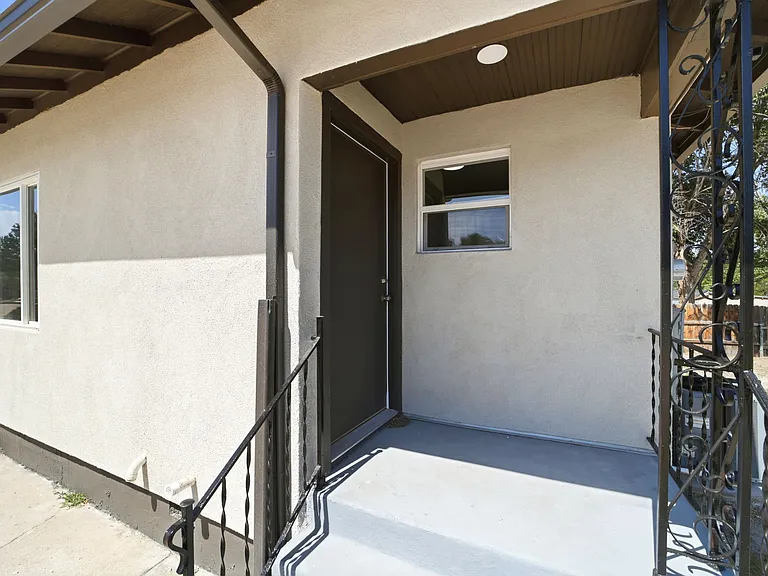 330 Jefferson St — Photo 48