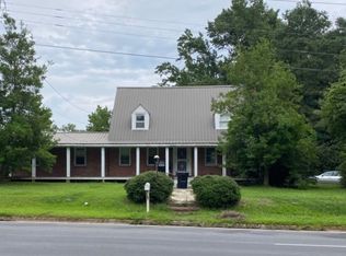 570 W Main St, Rose Hill, NC 28458