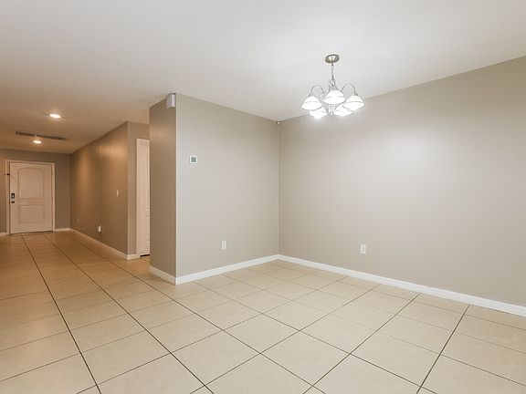 5th image of 7014 Redbay Dr