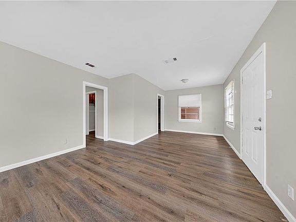 4th image of 3056 Pleasant Valley Rd