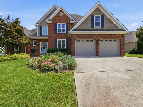 11196 Captains Cove Dr, Soddy Daisy, TN 37379