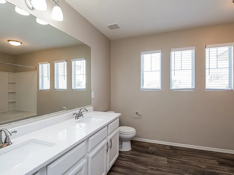 1306 S 119th Dr — Photo 8