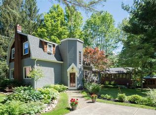 7743 Back Creek Rd, Hamburg, NY 14075