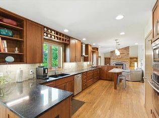 26 Maple Valley Ct, Madison, WI 53719