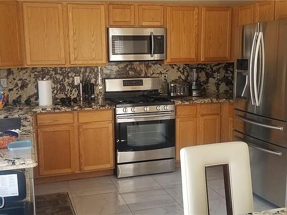 3rd image of 9614 Bandera Creek Ave
