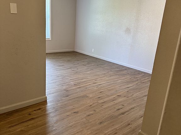 5th image of 1571 Texas Ave
