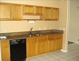 3rd image of 2334 Sweetwater Blvd
