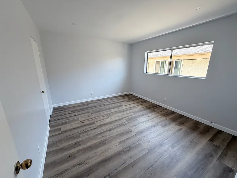 1223 N Kingsley Dr #7 — Photo 35