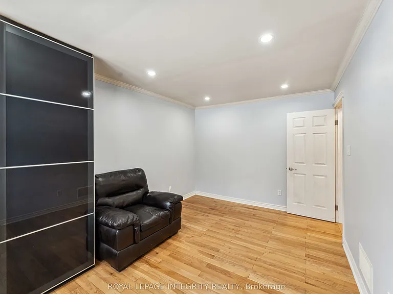 4670 Fallowfield Rd — Photo 17