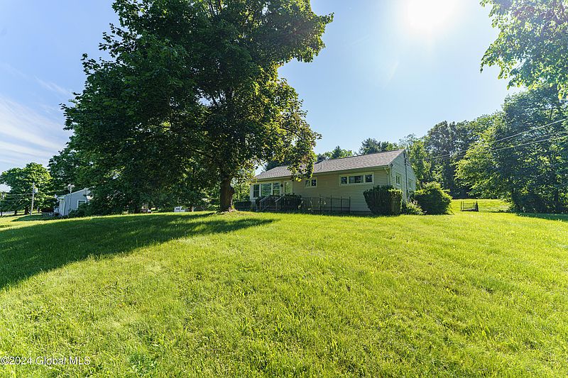 2nd image of 189 Bloomingrove Drive