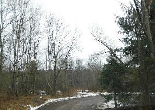 2nd image of 307 Sprague Rd