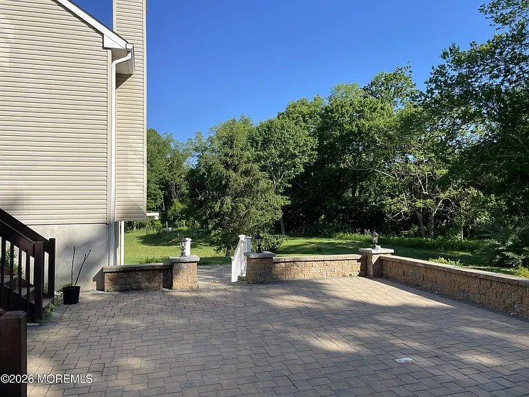 15 Hope Dr — Photo 29