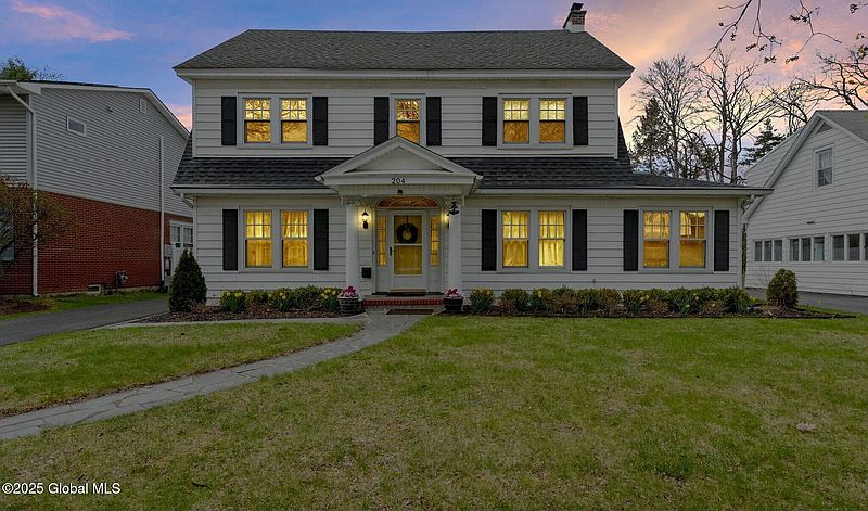 2nd image of 204 Lenox Avenue