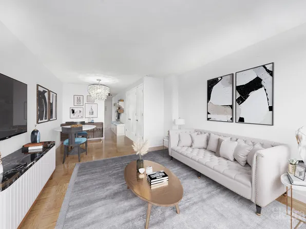 305 East 40th Street 10W image 1 of 7