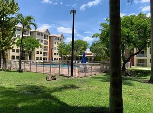 8323 Lake Dr APT 102, Doral, FL 33166